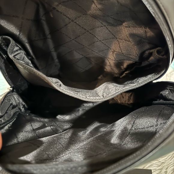 Michael Kors Signature EVERETT BLACK FRONT POCKET LARGE BACKPACK BAG UNISEX NEW - Picture 9 of 11